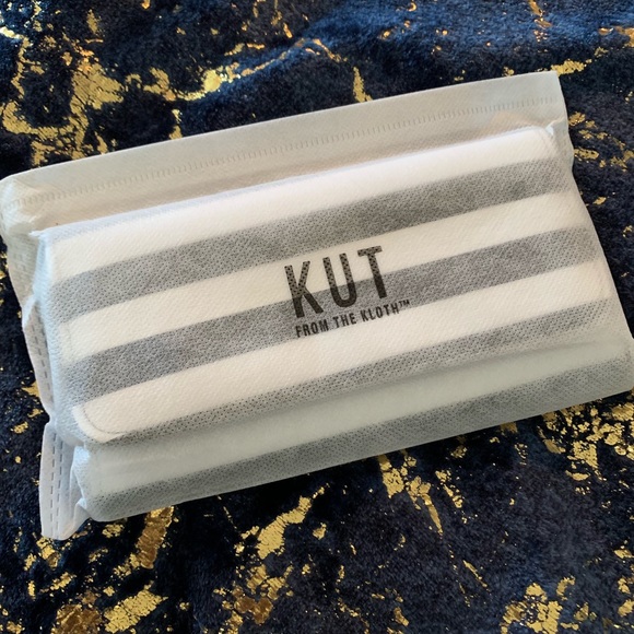 Back to School ๐ Kut From Kloth Striped Wallet - Picture 6 of 6